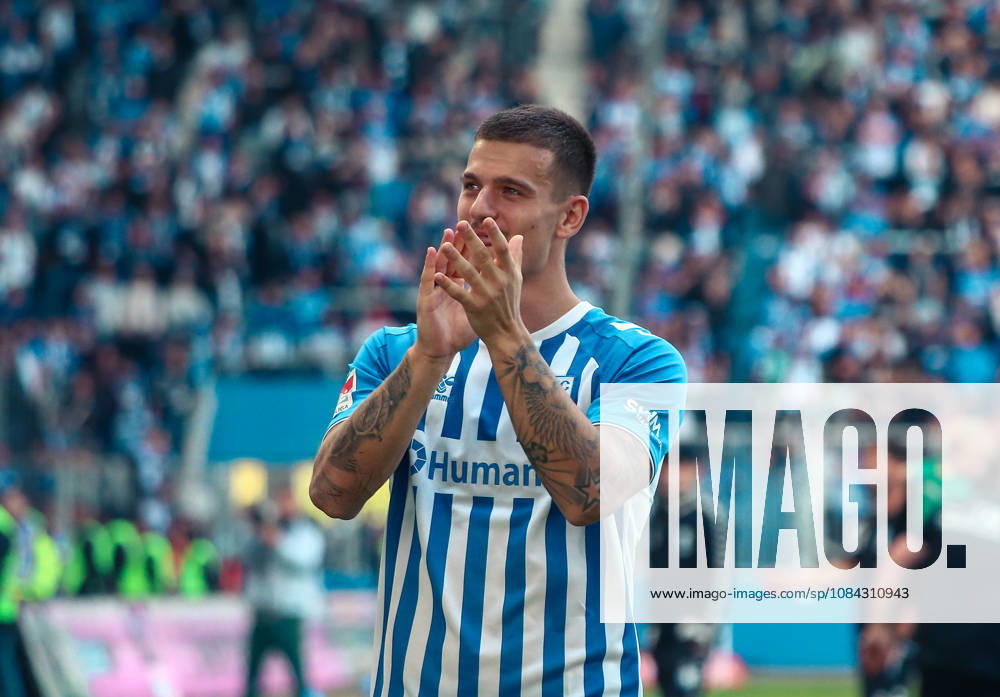 Deutschland: Fussball 2. Bundesliga 2026 2027, 7. Spieltag - 1. FC Magdeburg vs Hannover 96 - Avnet Arena (Magdeburg): Siegesjubel Mateusz Żukowski Mateusz Zukowski (1. FC Magdeburg, 22)