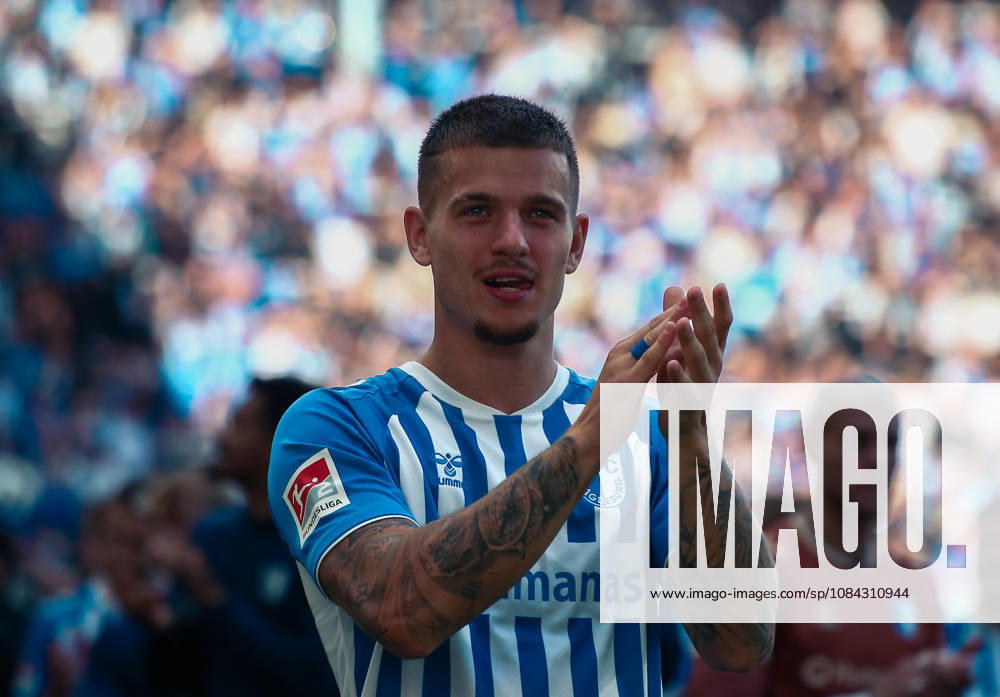 Deutschland: Fussball 2. Bundesliga 2026 2027, 7. Spieltag - 1. FC Magdeburg vs Hannover 96 - Avnet Arena (Magdeburg): Siegesjubel Mateusz Żukowski Mateusz Zukowski (1. FC Magdeburg, 22)