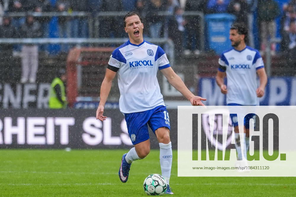 Deutschland: Fussball, 3. Liga, 8. Spieltag, Hänsch-Arena, Meppen, Emsland, Niedersachsen, SV Meppen vs. VfB Stuttgart U21, U 21 VfB Stuttgart II: Luis Sprekelmeyer (SV Meppen, 19) ärgert sich