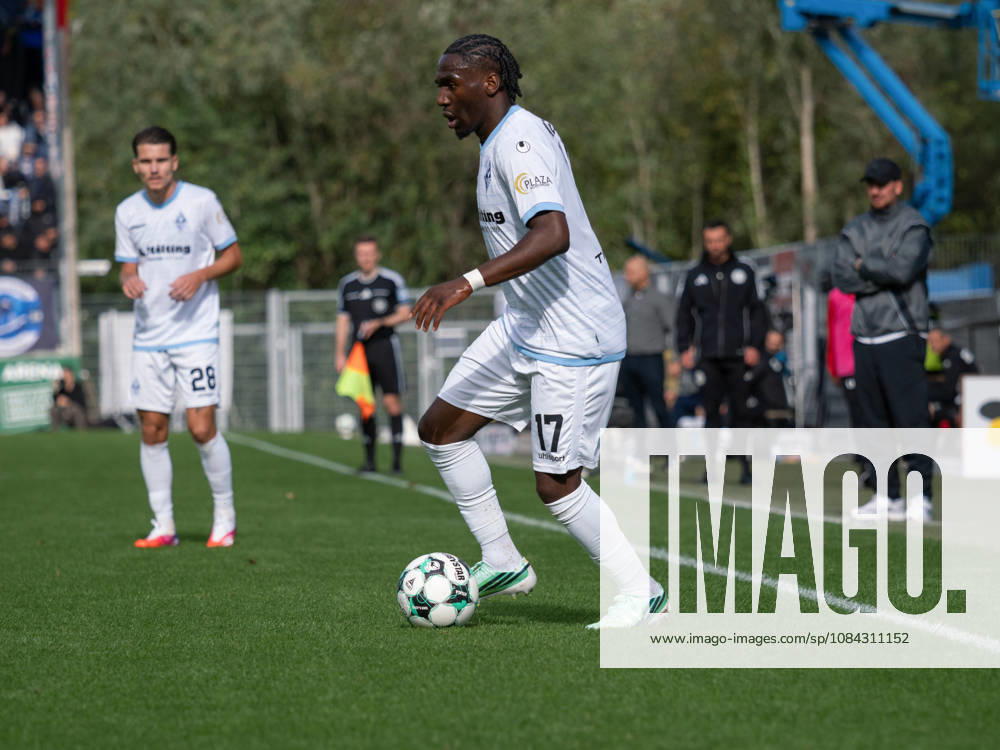 Owono-Darnell Keumo (SV Waldhof Mannheim, 17) am Ball GER, Fussball, SG Sonnenhof Grossaspach vs. SV Waldhof Mannheim, 3. Liga, 8. Spieltag, Aspach, Saison 2026 2027, 10.10.2026 GER, Fussball, SG Sonnenhof Grossaspach vs. SV Waldhof Mannheim, 3. Liga, 8. Spieltag, Aspach, Saison 2026 2027, 10.10.2026 Aspach