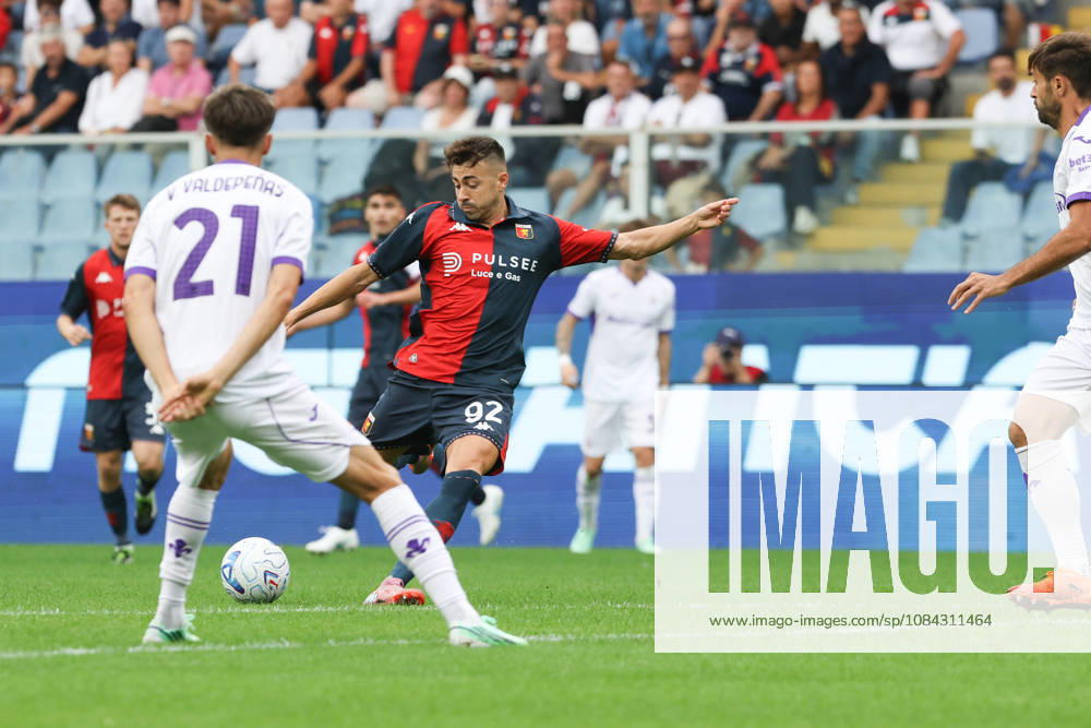 GenoaÕs Stephan El Shaarawy in action during the Serie A soccer match between Genoa and Fiorentina at the Luigi Ferraris Stadium in Genoa, Italy - Saturday, October 10, 2026. - Soccer .