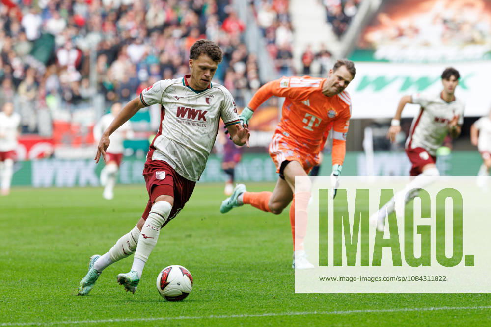 Robin Fellhauer (19, FC Augsburg) Tor zum 1 : 0 beim Spiel zwischen FC Augsburg v FC Bayern München, Fussball, Herren, Bundesliga, 2026 2027, 5.Spieltag am 10.10.2026 in Augsburg, WWK ARENA. DFL and DFB regulations prohibit any use of photographs as image sequences and or quasi-video. Bayern Deutschland