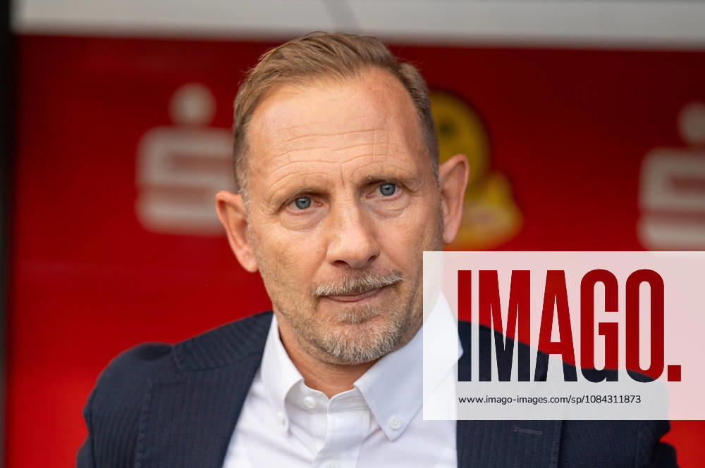 Deutschland: Fussball 1. Bundesliga, 5. Spieltag 2026 2027, 1.FC Union Berlin - SV Elversberg am 10.10.2026 in Berlin (Stadion An der Alten Försterei): Mauro Lustrinelli (1. FC Union Berlin, Trainer) Portrait, Porträt