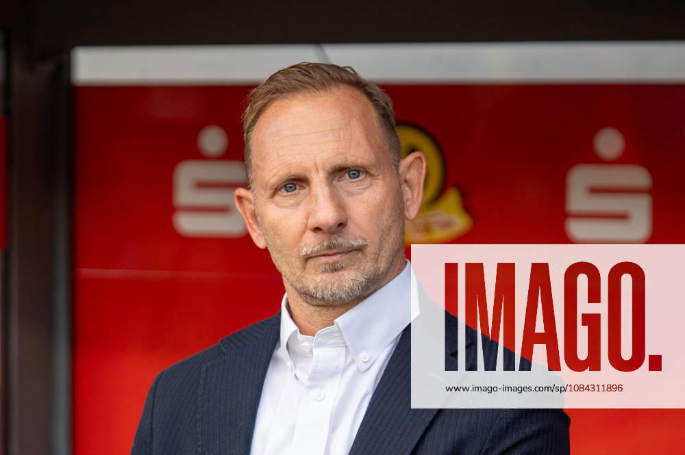 Deutschland: Fussball 1. Bundesliga, 5. Spieltag 2026 2027, 1.FC Union Berlin - SV Elversberg am 10.10.2026 in Berlin (Stadion An der Alten Försterei): Mauro Lustrinelli (1. FC Union Berlin, Trainer) Portrait, Porträt