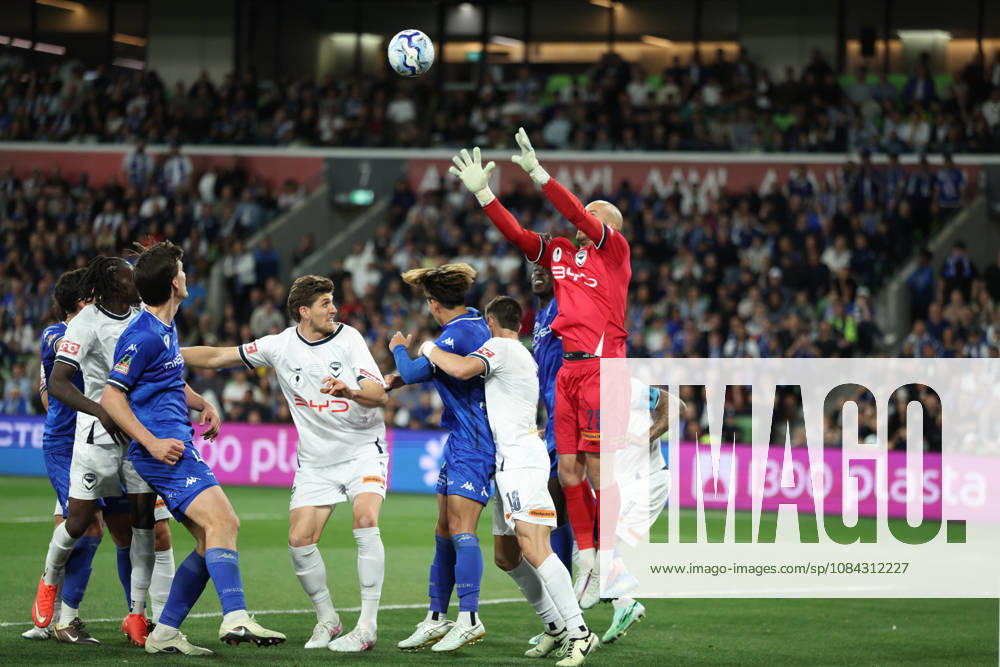 MELBOURNE, AUSTRALIA - OCTOBER 10: Australia Cup Final match between South Melbourne FC and Melbourne Victory FC at AAMI Park on October 10, 2026 in Melbourne, Austr0alia. South Melbourne FC V Melbourne Victory FC - Australia Cup 2026 Final - ZUMAp121 20261010_zsp_p121_009