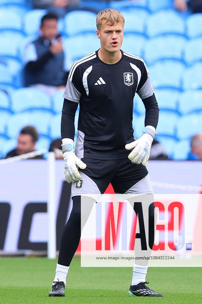 Aston Villa v Brentford, Premier League James Wright of Aston Villa before the Aston Villa v Brentford Premier League match at Villa Park, Birmingham, England on 10 October 2026 Credit: Ryan Crockett Every Second Media Editorial use only. All images are copyright Every Second Media Limited. No images may be reproduced without prior permission. All rights reserved. Premier League and Football League images are subject to licensing agreements with Football DataCo Limited. see https: www.football-dataco.com