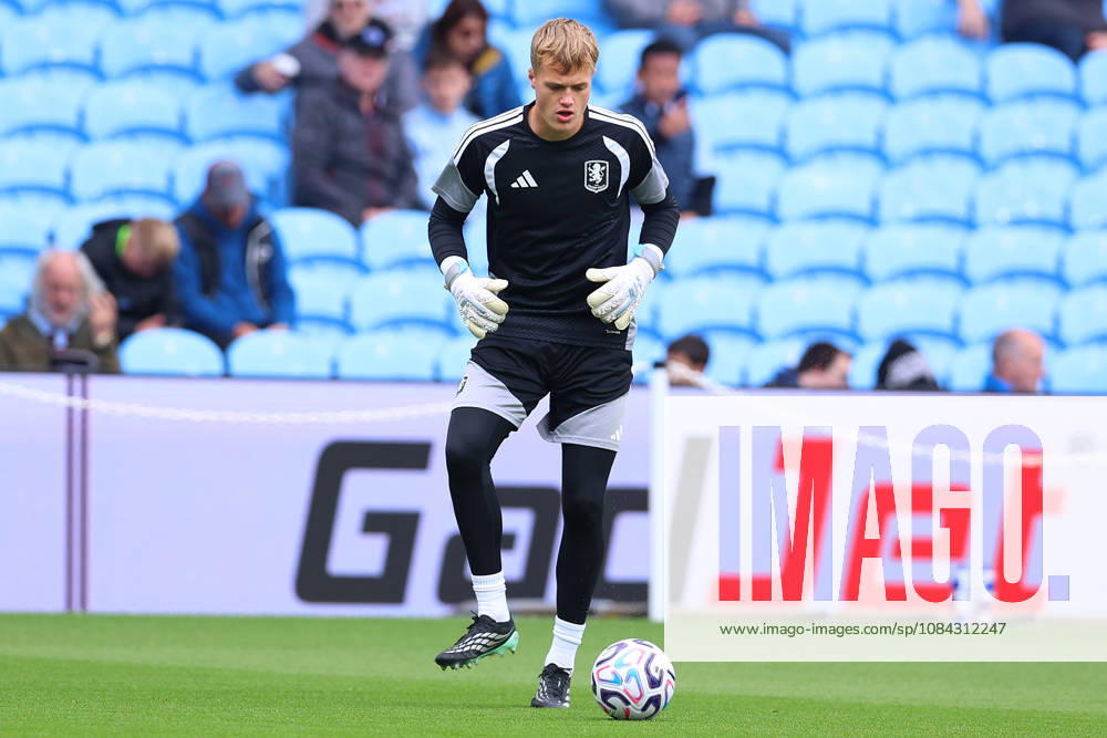 Aston Villa v Brentford, Premier League James Wright of Aston Villa before the Aston Villa v Brentford Premier League match at Villa Park, Birmingham, England on 10 October 2026 Credit: Ryan Crockett Every Second Media Editorial use only. All images are copyright Every Second Media Limited. No images may be reproduced without prior permission. All rights reserved. Premier League and Football League images are subject to licensing agreements with Football DataCo Limited. see https: www.football-dataco.com