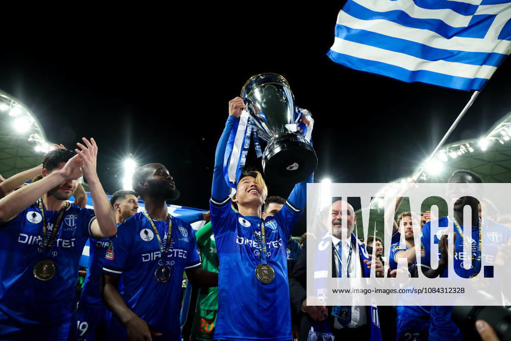 MELBOURNE, AUSTRALIA - OCTOBER 10: South Melbourne FC celebrates after defeating Melbourne Victory FC in the 2026 Hahn Australia Cup Final at AAMI Park on October 10, 2026 in Melbourne, Australia. South Melbourne FC V Melbourne Victory FC - Australia Cup 2026 Final - ZUMAp121 20261010_zsp_p121_022