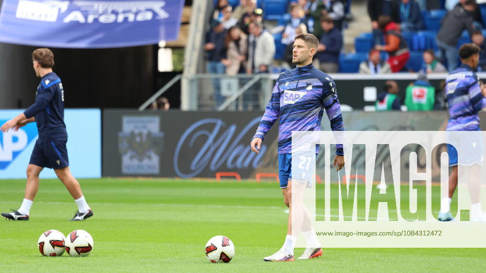 Fussball 1.Bundesliga, TSG 1899 Hoffenheim - Hamburger SV v.l. Andrej Kramaric (TSG 1899 Hoffenheim) Sinsheim