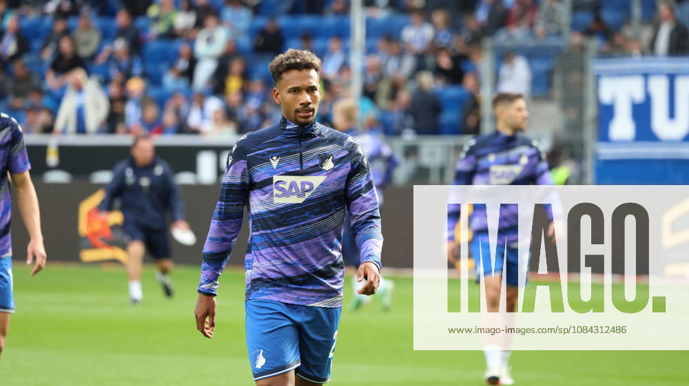 Fussball 1.Bundesliga, TSG 1899 Hoffenheim - Hamburger SV v.l. Bambasà Contà (TSG 1899 Hoffenheim) Sinsheim