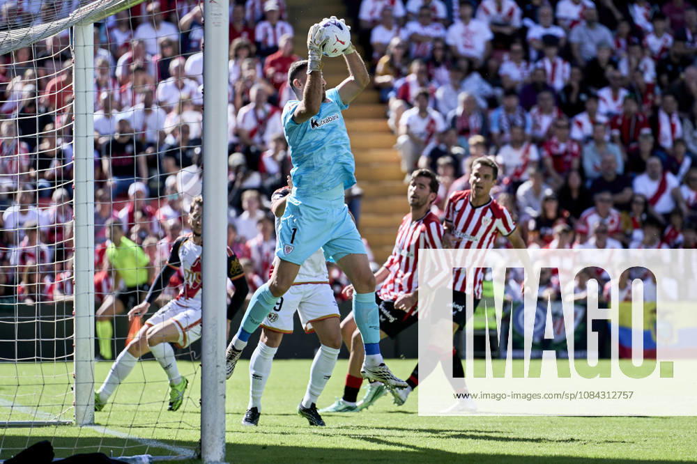 Unai Simon of Athletic Club in action during the Spanish League, LaLiga EA Sports, football match played between Rayo Vallecano and Athletic Club at Vallecas stadium on October 10, 2026, in Madrid, Spain. Rayo Vallecano V Athletic Club - LaLiga EA Sports - ZUMAa181 20261010_zaa_a181_015