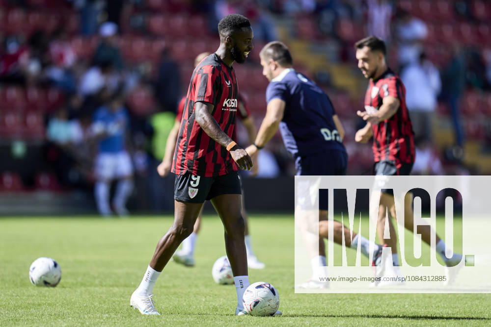 Inaki Williams of Athletic Club warms up during the Spanish League, LaLiga EA Sports, football match played between Rayo Vallecano and Athletic Club at Vallecas stadium on October 10, 2026, in Madrid, Spain. Rayo Vallecano V Athletic Club - LaLiga EA Sports - ZUMAa181 20261010_zaa_a181_026