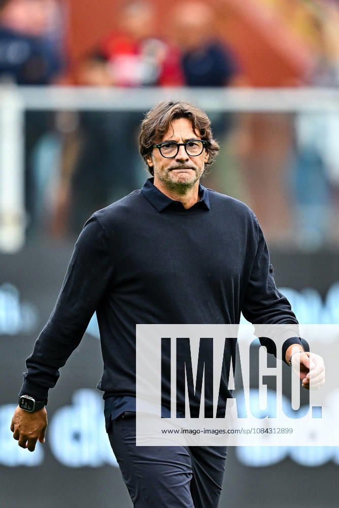 Fiorentina s Italian head coach Paolo Vanoli prior to kick-off in the Italian Serie A soccer match Genoa Cfc vs Acf Fiorentina at Luigi Ferraris stadium in Genoa, Italy, 10 October 2026. ANSA STRINGER. Serie A - Genoa Cfc Vs Acf Fiorentina - ZUMAa110 20261010_zaf_a110_002