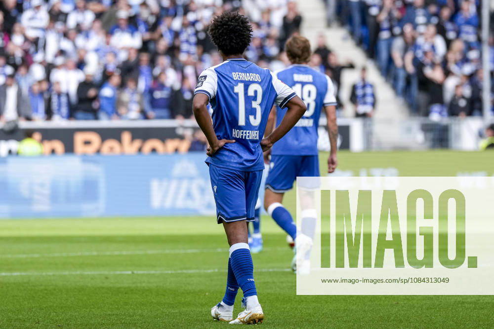V.li.: Bernardo Fernandes da Silva Junior (Hoffenheim, 13), Wouter Burger (Hoffenheim, 18), Spieler der TSG 1899 Hoffenheim, enttäuscht schauend, Enttäuschung, Frustration, disappointed, pessimistisch, nach dem Gegentor zum 0:1, Action, Aktion, Spielszene, 10.10.2026, Sinsheim (Deutschland), Fussball, Bundesliga, TSG 1899 Hoffenheim - Hamburger SV, DFB DFL REGULATIONS PROHIBIT ANY USE OF PHOTOGRAPHS AS IMAGE SEQUENCES AND OR QUASI-VIDEO.