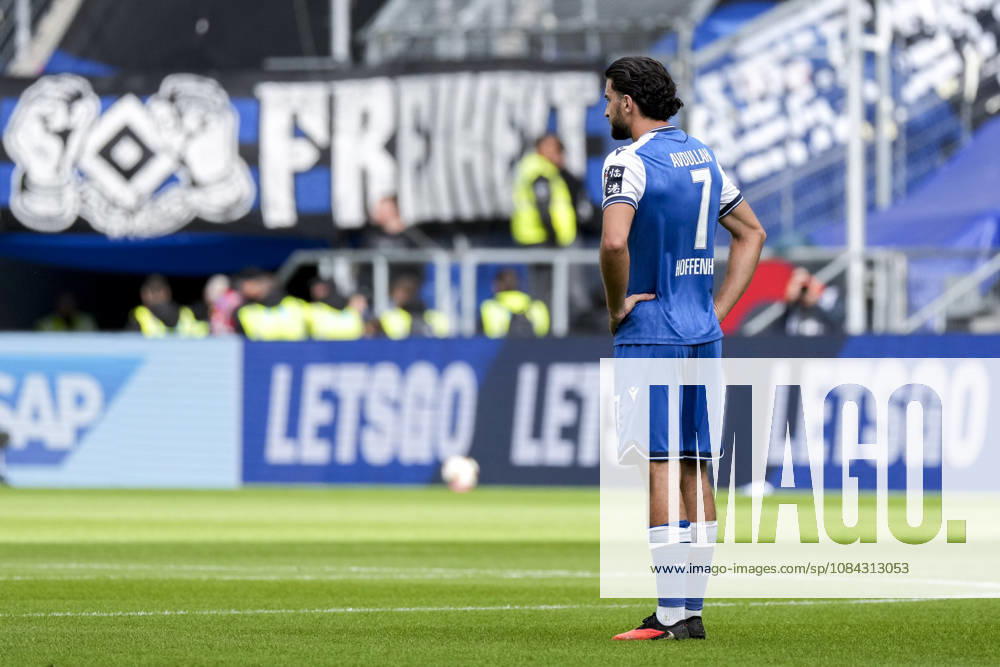 Leon Avdullahu (Hoffenheim, 7), Spieler der TSG 1899 Hoffenheim, enttäuscht schauend, Enttäuschung, Frustration, disappointed, pessimistisch, nach dem Gegentor zum 0:1, Action, Aktion, Spielszene, 10.10.2026, Sinsheim (Deutschland), Fussball, Bundesliga, TSG 1899 Hoffenheim - Hamburger SV, DFB DFL REGULATIONS PROHIBIT ANY USE OF PHOTOGRAPHS AS IMAGE SEQUENCES AND OR QUASI-VIDEO.