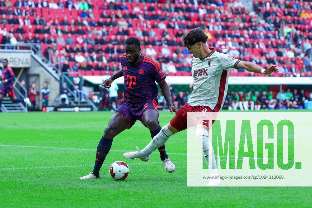 GER, Fussball, Herren, 1. Bundesliga, Saison 2026 2027, 5. Spieltag, FC Augsburg vs. FC Bayern München Dayot Upamecano ( FC Bayern München 2 ), links - Rodrigo Ribeiro ( FC Augsburg 9 ), rechts DFB DFL regulations prohibit any use of photographs as image sequences and or quasi-video Augsburg WWK Arena Bayern Deutschland
