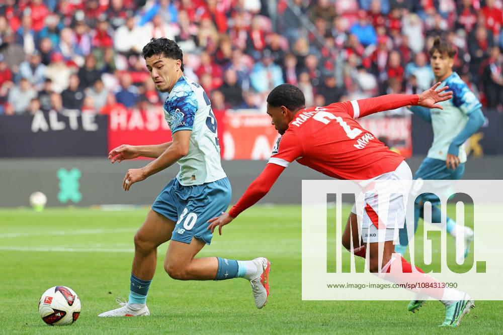 Mainz, Deutschland 10. Oktober 2026: 1. Bundesliga - 2026 2027 - 5. Spieltag - 1. FSV Mainz 05 gegen Bayer 04 Leverkusen Im Bild: v. li. im Zweikampf Ibrahim Maza (B04) gegen Phillipp Mwene (M05). DFL regulations prohibit any use of photographs as image sequences and or quasi-video Mewa Arena Rheinland - Pfalz