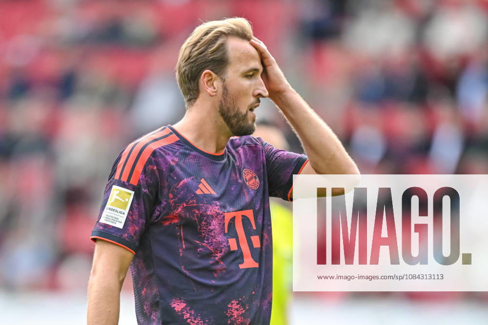 Harry Kane (FC Bayern Muenchen) gestikuliert, gestik enttaeusscht waehrend des spiels der 1. Bundesliga zwischen FC Augsburg und FC Bayern Muenchen, WWK Arena am 10. October 2026 in Augsburg, Deutschland. (Foto von Harry Langer DeFodi Images) +++ Harry Kane (FC Bayern Muenchen) gestures looks dejected during the Bundesliga match between FC Augsburg and FC Bayern Muenchen at WWK Arena on October 10, 2026 in Augsburg, Germany. (Photo by Harry Langer DeFodi Images) DFB DFL REGULATIONS PROHIBIT ANY USE OF PHOTOGRAPHS AS IMAGE SEQUENCES AND OR QUASI-VIDEO. (Photo by Harry Langer DeFodi Images) DFB DFL REGULATIONS PROHIBIT ANY USE OF PHOTOGRAPHS AS IMAGE SEQUENCES AND OR QUASI-VIDEO. -