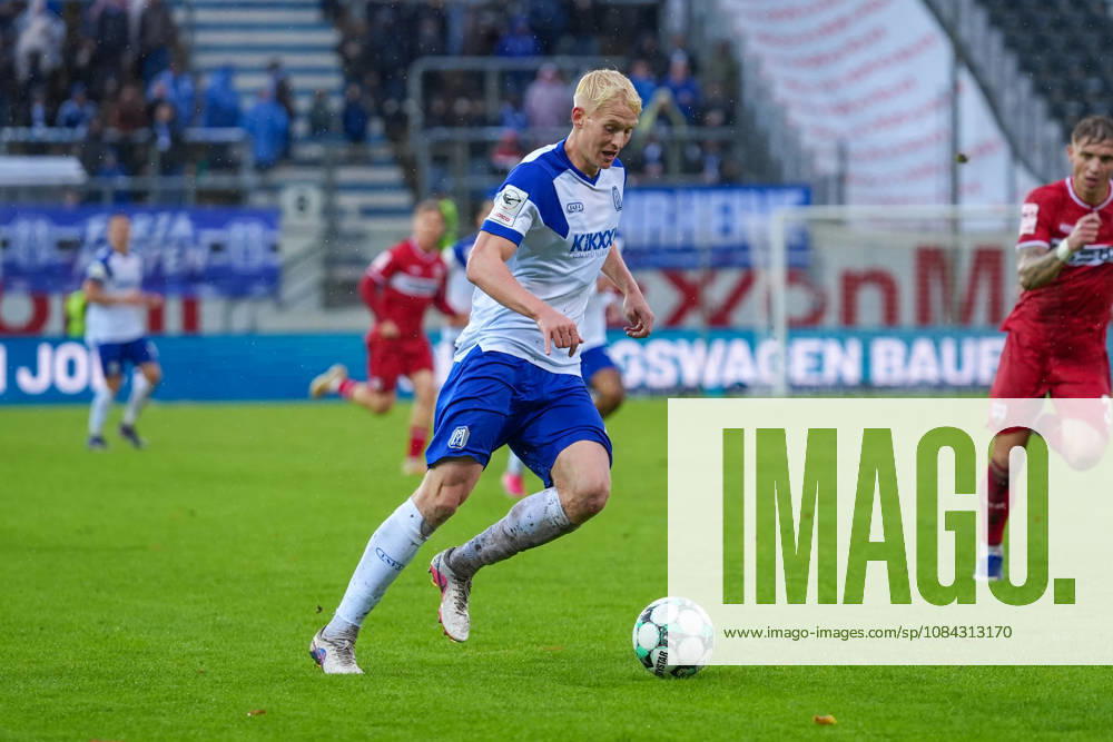 Deutschland: Fussball, 3. Liga, 8. Spieltag, Hänsch-Arena, Meppen, Emsland, Niedersachsen, SV Meppen vs. VfB Stuttgart U21, U 21 VfB Stuttgart II: Jona Borsum (SV Meppen, 4)