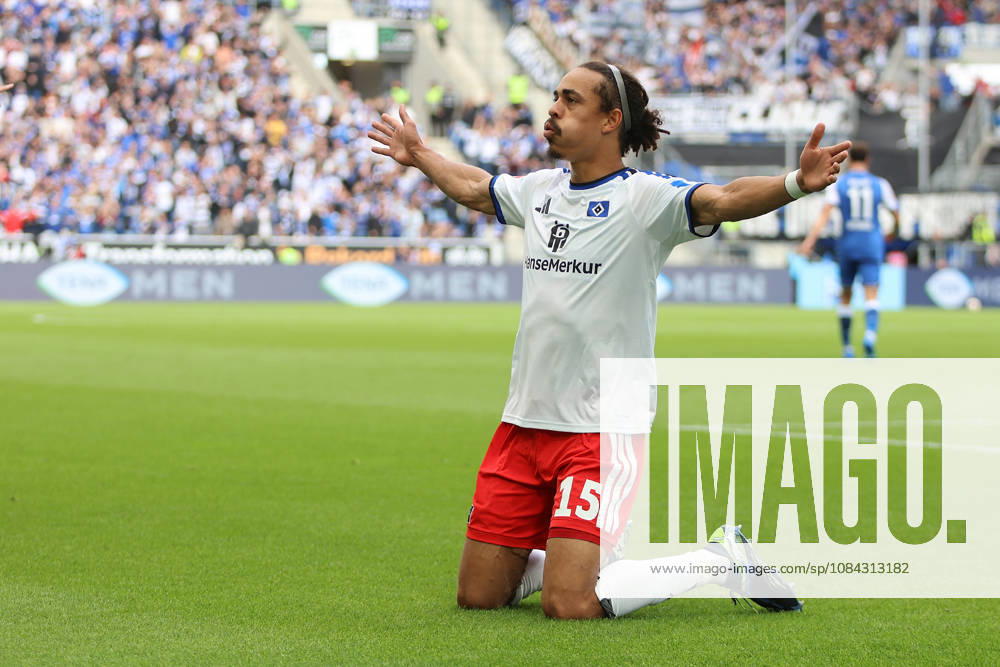 Fussball 1.Bundesliga, TSG 1899 Hoffenheim - Hamburger SV v.l. Goal scored, Tor zum 0:1 Yussuf Poulsen (Hamburger SV) Torjubel, Goal celebration, celebrate the goal, celebrates scoring Sinsheim
