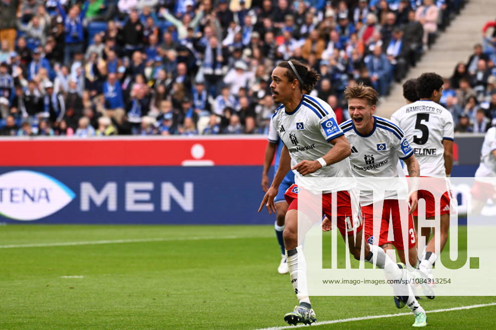 Torjubel des Torschützen Yussuf Poulsen (Hamburger SV). Deutschland, Sinsheim, 10.10.2026, Fussball, Bundesliga: TSG 1899 Hoffenheim vs Hamburger SV, Saison 2026 2027, 5. Spieltag, SNP Arena DFL DFB REGULATIONS PROHIBIT ANY USE OF PHOTOGRAPHS AS IMAGE SEQUENCES AND OR QUASI-VIDEO.
