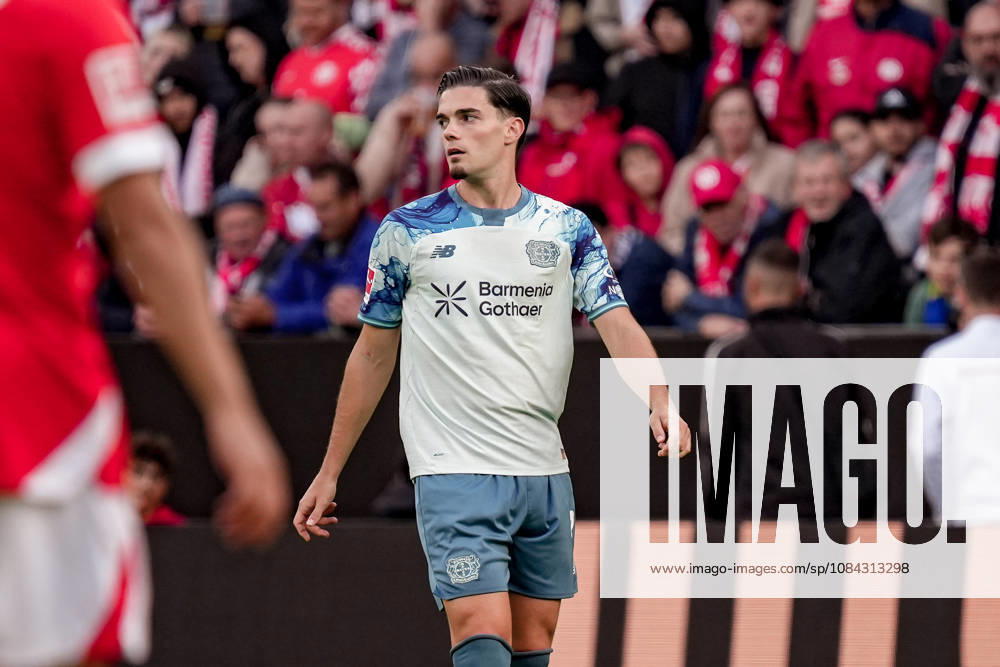 Deutschland: Fussball Saison 2026 2027 , 1. Bundesliga , 5. Spieltag , 1. FSV Mainz 05 vs. Bayer 04 Leverkusen - MEWA-Arena (Mainz) : Miguel Gutià rrez Miguel Gutierrez (Bayer 04 Leverkusen, 3) Mimik, Gesichtsausdruck, Emotion Mainz MEWA-Arena Deutschland Germany