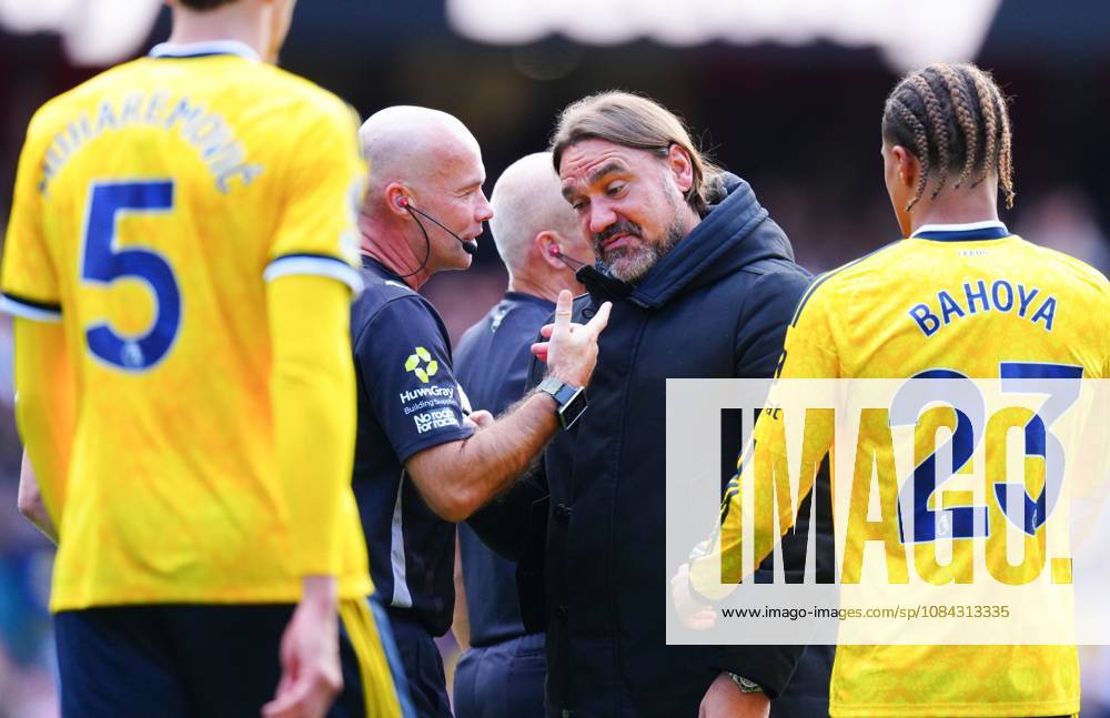 Leeds United Manager Daniel Farke speaks with referee Paul Tierney at full time Arsenal v Leeds United, Premier League, Football, Emirates Stadium, London, UK - 10 Oct 2026London Emirates Stadium United Kingdom