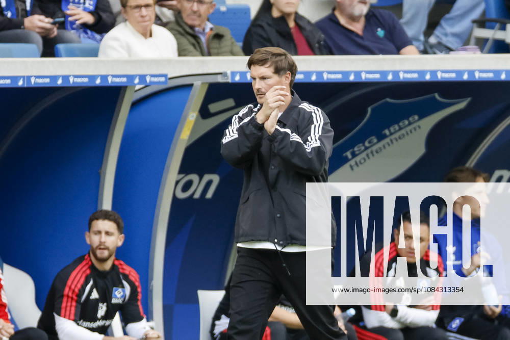 Merlin Polzin (Hamburger SV, Trainer), Mimik, Gesichtsausdruck, Emotion , Deutschland, Fussball, 1. Bundesliga, 5.Spieltag, 2026 2027, TSG Hoffenheim vs. Hamburger SV, 10.10.2026, Sinsheim SNP Arena Deutschland