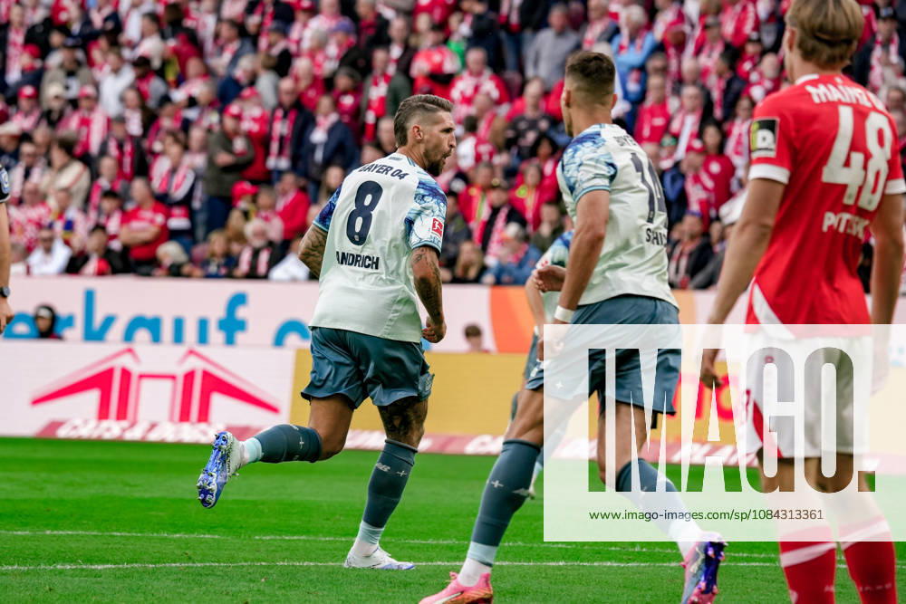 Deutschland: Fussball Saison 2026 2027 , 1. Bundesliga , 5. Spieltag , 1. FSV Mainz 05 vs. Bayer 04 Leverkusen - MEWA-Arena (Mainz) : Robert Andrich (Bayer 04 Leverkusen, 8) Tor und Torjubel zum 0:1, Tor, Torjubel, Jubel, Freude, Emotionen Mainz MEWA-Arena Deutschland Germany