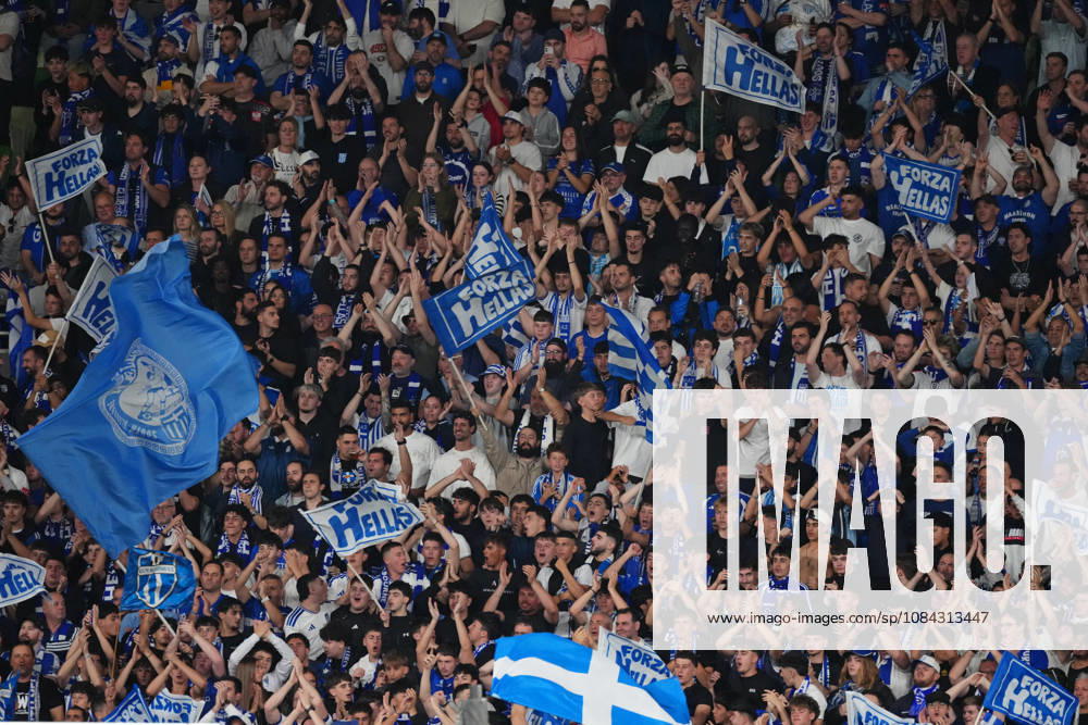 AUSTRALIA CUP SOUTH MELBOURNE VICTORY, South Melbourne FC supporters in the crowd during the Australia Cup final match between South Melbourne FC and Melbourne Victory FC at AAMI Park in Melbourne, Saturday, October 10, 2026. ( NO ARCHIVING, MELBOURNE VICTORIA Australia