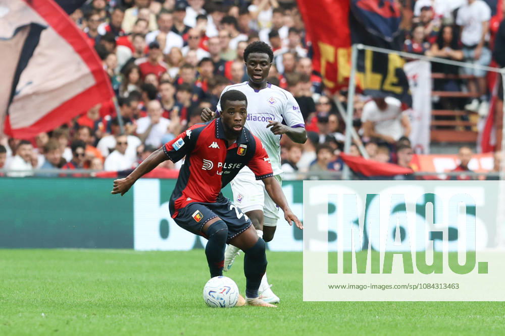 GenoaÕs Hamed Traore in action during the Serie A soccer match between Genoa and Fiorentina at the Luigi Ferraris Stadium in Genoa, Italy - Saturday, October 10, 2026. - Soccer .
