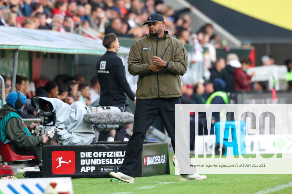 Vincent Kompany (FC Bayern Muenchen, Cheftrainer), GER, FC Augsburg vs. FC Bayern Muenchen, Fussball, Bundesliga, 5. Spieltag, Saison 2026 2027, 10.10.2026, , GER, FC Augsburg vs. FC Bayern Muenchen, Fussball, Bundesliga, 5. Spieltag, Saison 2026 2027, 10.10.2026 Augsburg