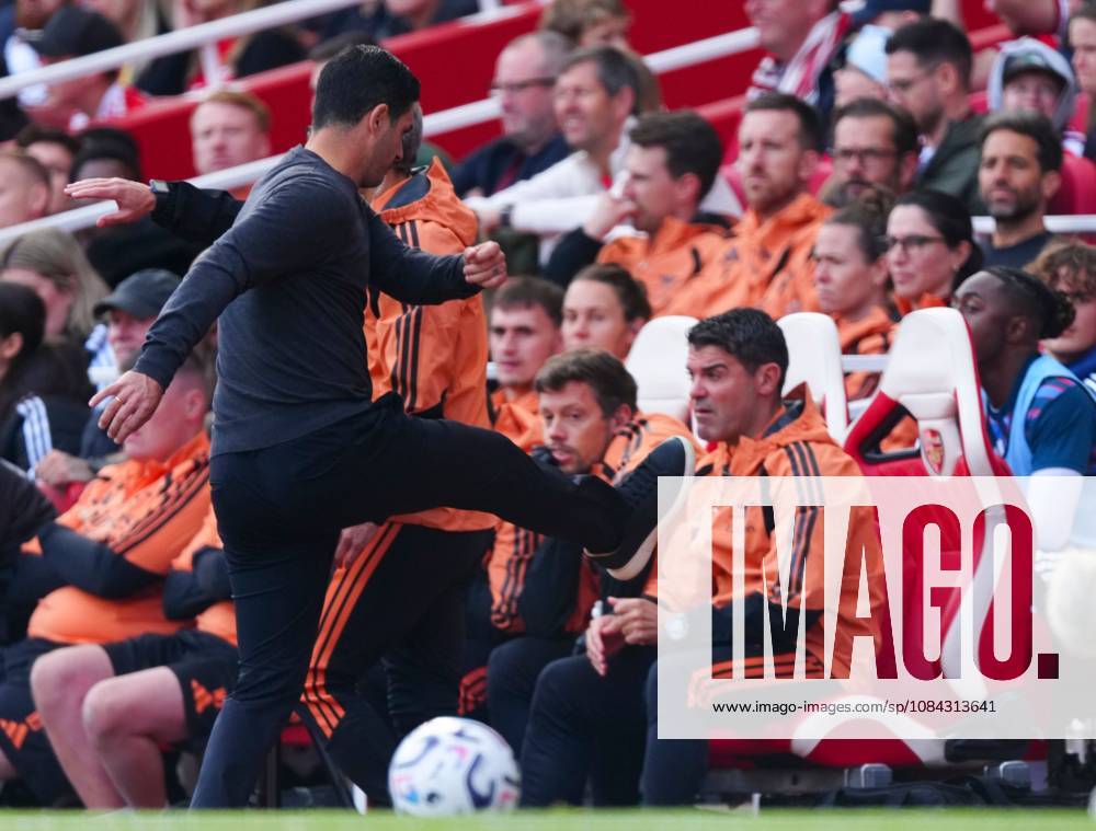 Arsenal Manager Mikel Arteta kicks out near the end Arsenal v Leeds United, Premier League, Football, Emirates Stadium, London, UK - 10 Oct 2026London Emirates Stadium United Kingdom