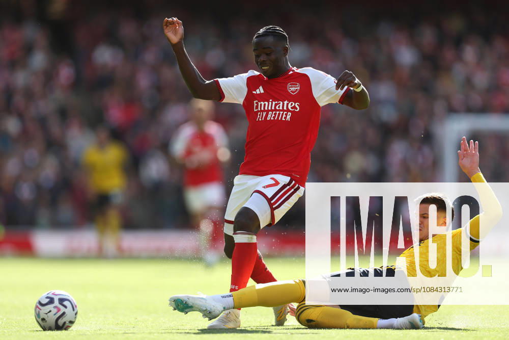 Arsenal v Leeds United 10 October 2026, London - Premier League Football - Arsenal v Leeds United - Tarik Muharemovic of Leeds United fouls Bukayo Saka of Arsenal - Photo: Charlotte Wilson Offside. London UK