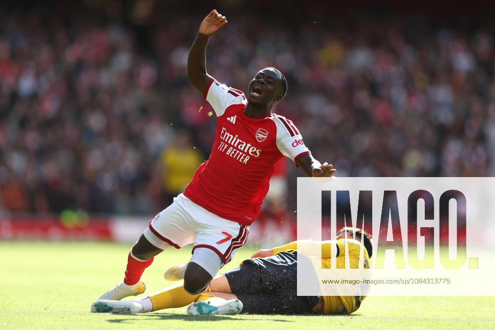 Arsenal v Leeds United 10 October 2026, London - Premier League Football - Arsenal v Leeds United - Tarik Muharemovic of Leeds United fouls Bukayo Saka of Arsenal - Photo: Charlotte Wilson Offside. London UK