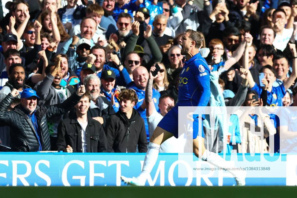 Jordan Henderson of Chelsea celebrates after scoring a goal (1-0) Chelsea v Bournemouth, Premier League, Football, Stamford Bridge, London, UK - 10 Oct 2026London Stamford Bridge United Kingdom