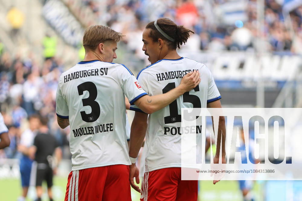 Fussball 1.Bundesliga, TSG 1899 Hoffenheim - Hamburger SV v.l. Goal scored, Tor zum 0:1 Yussuf Poulsen (Hamburger SV) Torjubel, Goal celebration, celebrate the goal, celebrates scoring Yussuf Poulsen (Hamburger SV) David Moller Wolfe (Hamburger SV) Sinsheim
