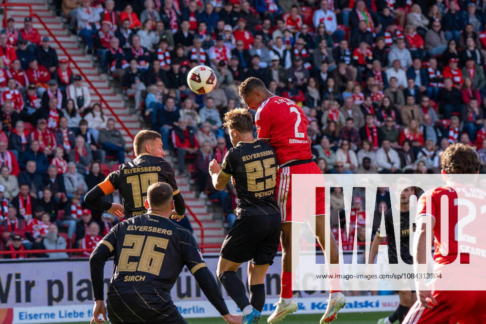 Deutschland: Fussball 1. Bundesliga, 5. Spieltag 2026 2027, 1.FC Union Berlin - SV Elversberg am 10.10.2026 in Berlin (Stadion An der Alten Försterei): Kopfball Chance Felix Uduokhai (1. FC Union Berlin, 2)