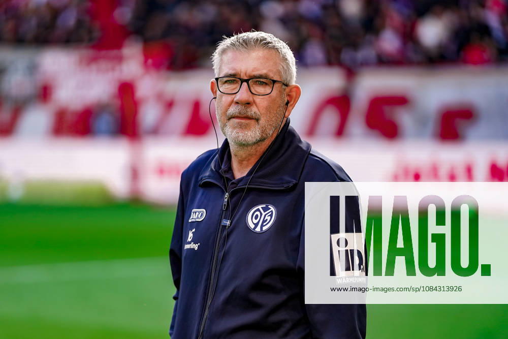 Deutschland: Fussball Saison 2026 2027 , 1. Bundesliga , 5. Spieltag , 1. FSV Mainz 05 vs. Bayer 04 Leverkusen - MEWA-Arena (Mainz) : Urs Fischer (Trainer, 1. FSV Mainz 05) Portraitfoto, Portrait, Einzelaufnahme, Porträt, Mimik, Gesichtsausdruck Mainz MEWA-Arena Deutschland Germany