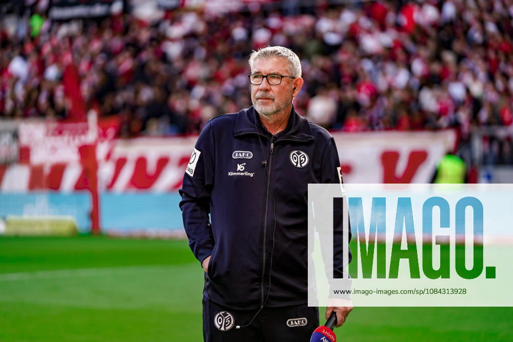 Deutschland: Fussball Saison 2026 2027 , 1. Bundesliga , 5. Spieltag , 1. FSV Mainz 05 vs. Bayer 04 Leverkusen - MEWA-Arena (Mainz) : Urs Fischer (Trainer, 1. FSV Mainz 05) Portraitfoto, Portrait, Einzelaufnahme, Porträt, Mimik, Gesichtsausdruck Mainz MEWA-Arena Deutschland Germany