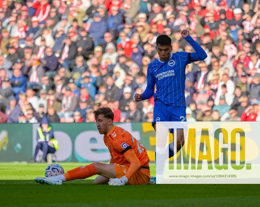 Sunderland v Brighton, Premier League, Football, Stadium Of Light, Sunderland UK - 10 Oct 2026 Diego Gomez of Brighton & Hove Albion Football Club shoots and Robin Roefs of Sunderland Association Football Club saves a shot Sunderland Stadium Of Light Tyne and Wear UK, UK NEWSPAPERS OUT