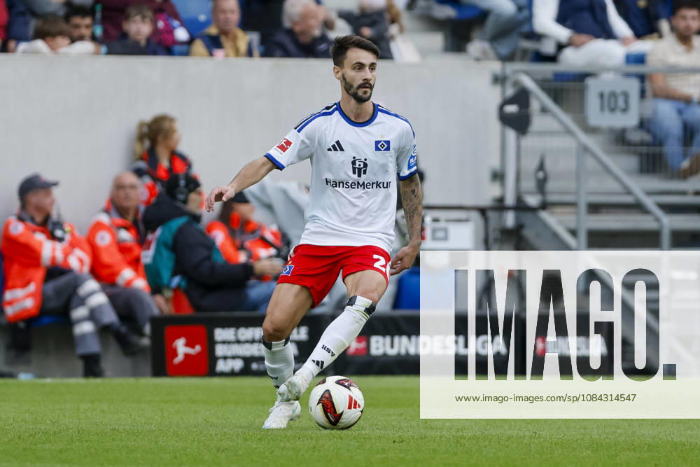 Fabio Vieira (Hamburger SV, 20) am Ball , Deutschland, Fussball, 1. Bundesliga, 5.Spieltag, 2026 2027, TSG Hoffenheim vs. Hamburger SV, 10.10.2026, Sinsheim SNP Arena Deutschland