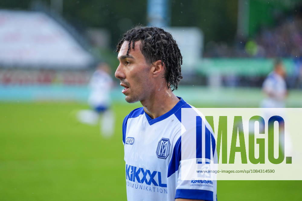 Deutschland: Fussball, 3. Liga, 8. Spieltag, Hänsch-Arena, Meppen, Emsland, Niedersachsen, SV Meppen vs. VfB Stuttgart U21, U 21 VfB Stuttgart II: Niclas Nadj (SV Meppen, 40)