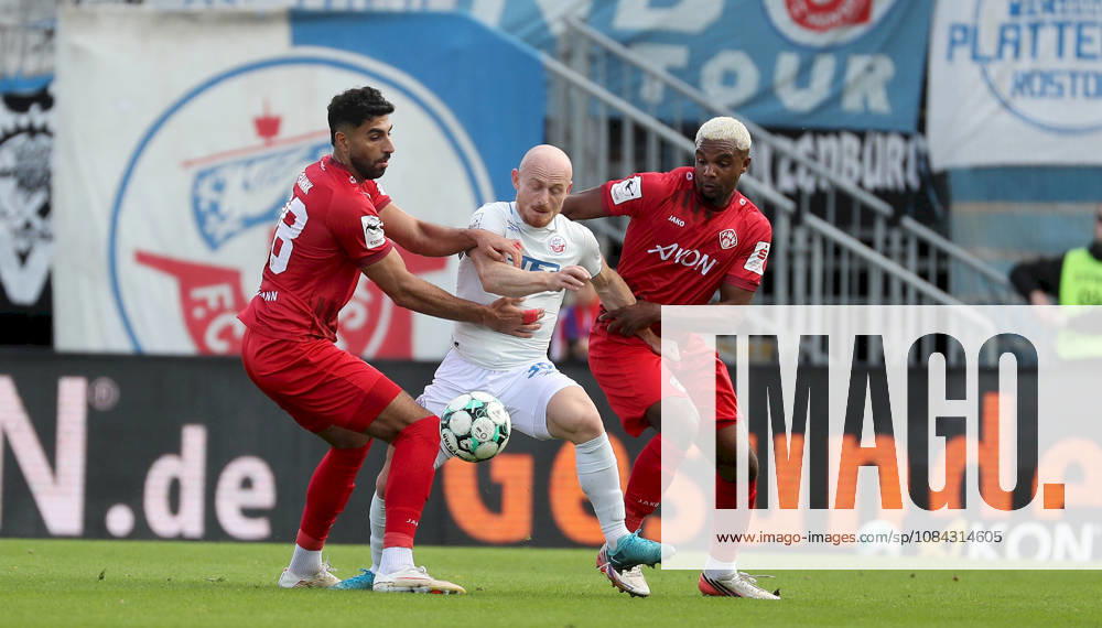 Herren, Fussball, Saison 2026 2027, 3. Liga, 8. Spieltag: FC Wuerzburger Kickers - FC Hansa Rostock v.li.: Wuerzburg AKON ARENA Bayern Deutschland