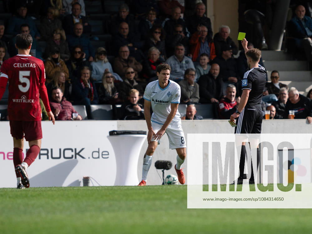 Gelbe Karte fuer Maximilian Thalhammer (SV Waldhof Mannheim, 08) GER, Fussball, SG Sonnenhof Grossaspach vs. SV Waldhof Mannheim, 3. Liga, 8. Spieltag, Aspach, Saison 2026 2027, 10.10.2026 GER, Fussball, SG Sonnenhof Grossaspach vs. SV Waldhof Mannheim, 3. Liga, 8. Spieltag, Aspach, Saison 2026 2027, 10.10.2026 Aspach
