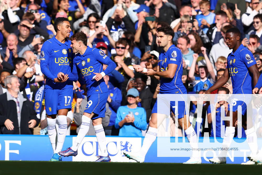 London, England, 10th October 2026. Morgan Rogers (L) of Chelsea celebrates after scoring to make it 2-0 during the Chelsea vs AFC Bournemouth Premier League match at Stamford Bridge, London. Picture credit should read: Paul Terry Sportimage . SPI_018_PT_Chelsea_Bournemouth SPI-5060-0018