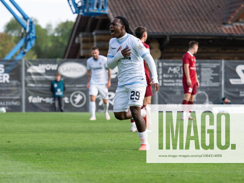 TOR zum 1:4 durch Nolan Muteba N Tumba (SV Waldhof Mannheim, 29), Torjubel GER, Fussball, SG Sonnenhof Grossaspach vs. SV Waldhof Mannheim, 3. Liga, 8. Spieltag, Aspach, Saison 2026 2027, 10.10.2026 GER, Fussball, SG Sonnenhof Grossaspach vs. SV Waldhof Mannheim, 3. Liga, 8. Spieltag, Aspach, Saison 2026 2027, 10.10.2026 Aspach