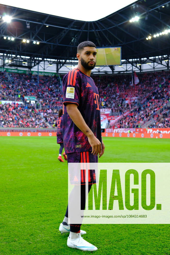 In Aktion beim Bundesligaspiel FC Augsburg - FC Bayern München am 10.10.2026.