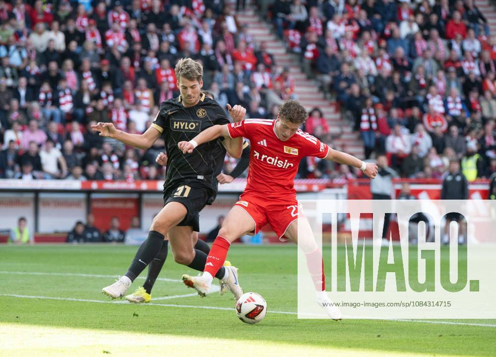 Fußball, Herren, Saison 2026 2027, 1. Bundesliga (5. Spieltag), 1. FC Union Berlin - SV 07 Elversberg, v. l. Maximilian Rohr (SV Elversberg), Tim Skarke (1. FC Union Berlin), 10.10.2026,