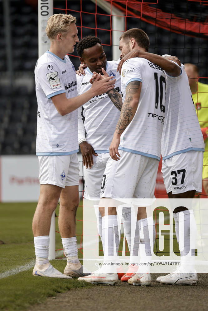 Fussball 3.Liga, SG Sonnenhof Grossaspach - SV Waldhof Mannheim v.l. jubel über das 1:5 durch Julian Ulbricht (SV Waldhof Mannheim, 10)
